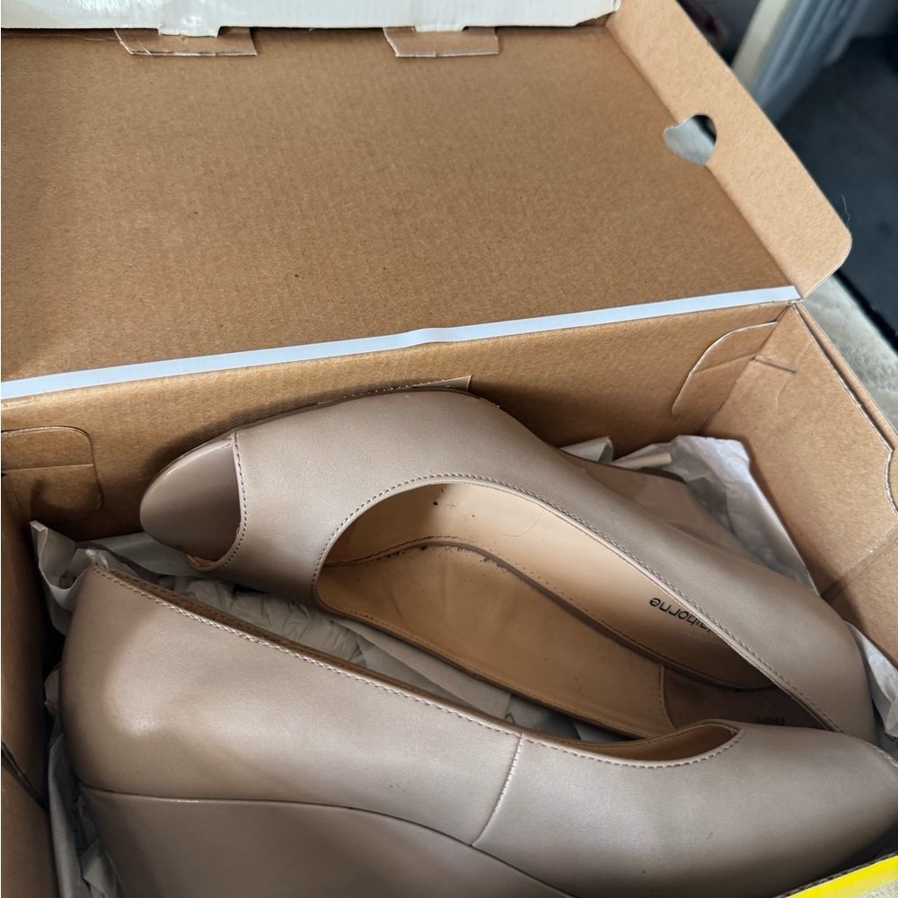 Liz Claiborne Taupe Wedge Shoes
